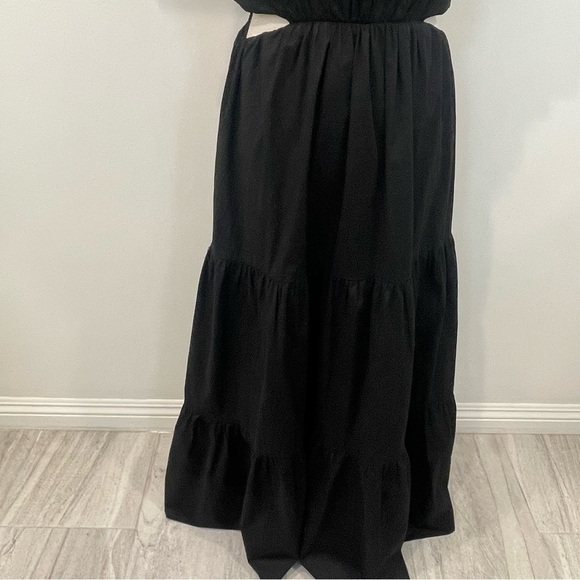 WAYF Plaza Cut Out Tiered Maxi Dress in Black Size M - Picture 7 of 11